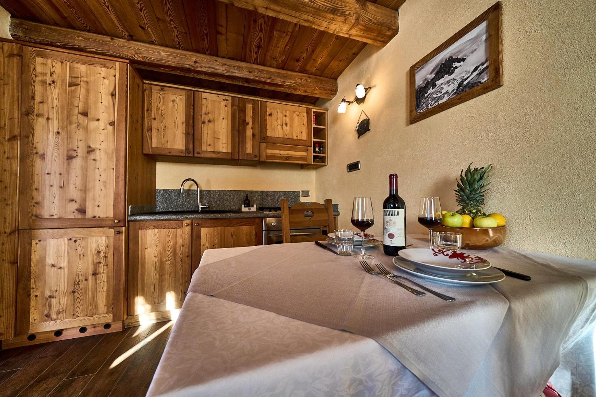 Mcx Vacation Rental - Maison Loz Duplex In Villaggio Tipico Valdostano Con Comfort Moderni E Panorama Mozzafiato Valtournenche Exterior photo